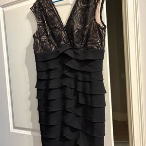 Jessica Howard Black and Beige Floral Mini Dress